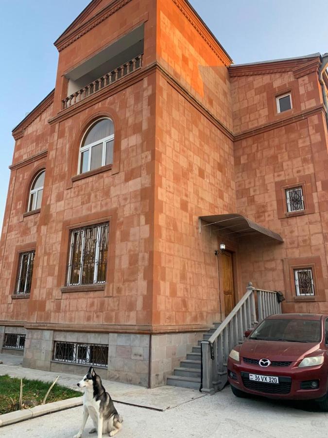 Отель Red Castle Ереван Экстерьер фото